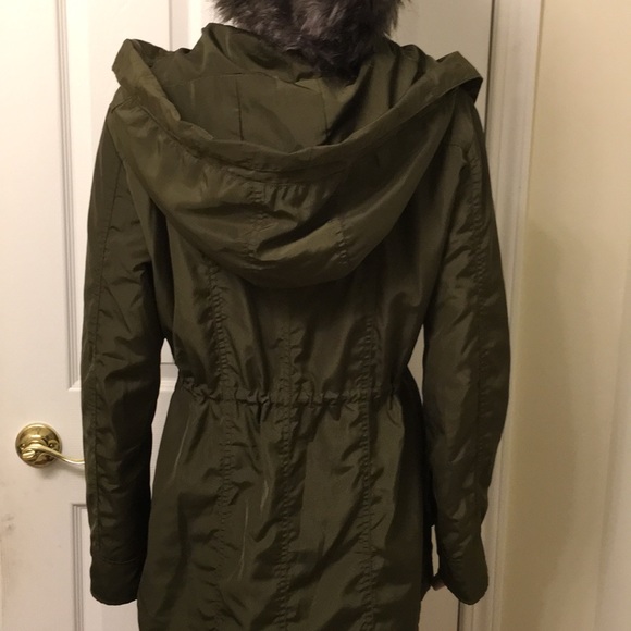NWOT CB Green Outwear Trench Coat Hoodie. Size: M - Picture 8 of 8